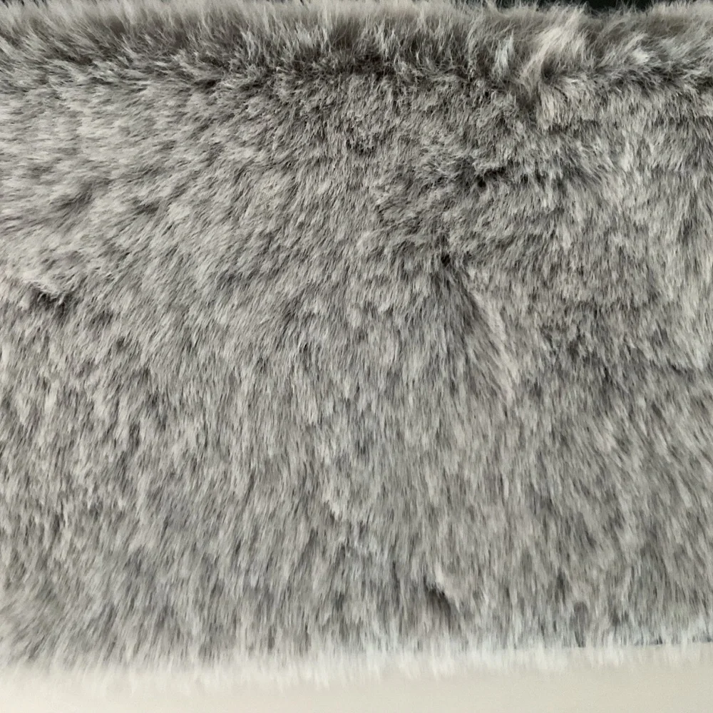 NWT Set of 2 IKEA ULLGRIMMIA Pillow Covers Super Soft Light Gray Faux Fur Plush